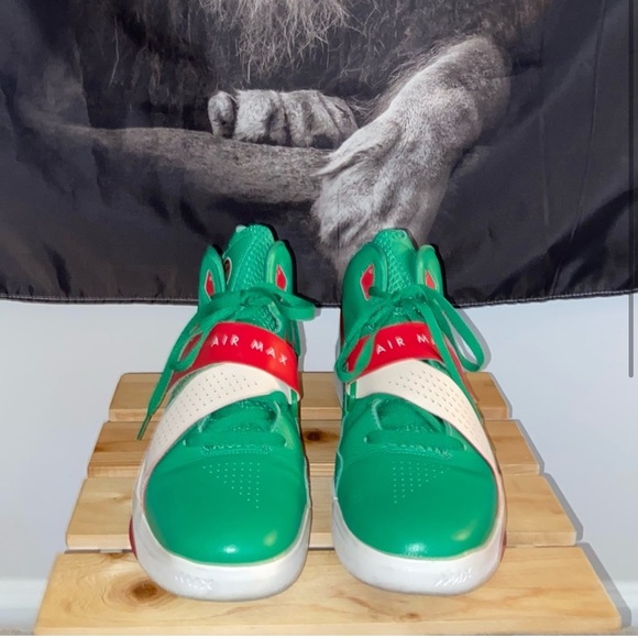 Nike Air Sweep Thru PE “Amare Stoudemire” - Picture 2 of 3